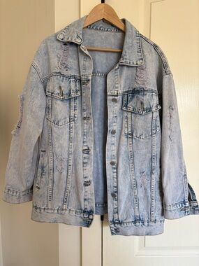 SHEIN Light Blue Distressed Denim Jacket